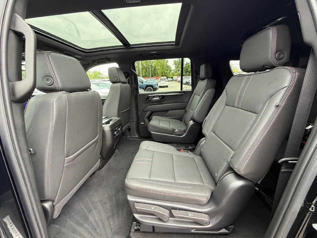 Used 2025 Chevrolet Suburban RST w/ Advanced Technology Package AWD/4WD image 24