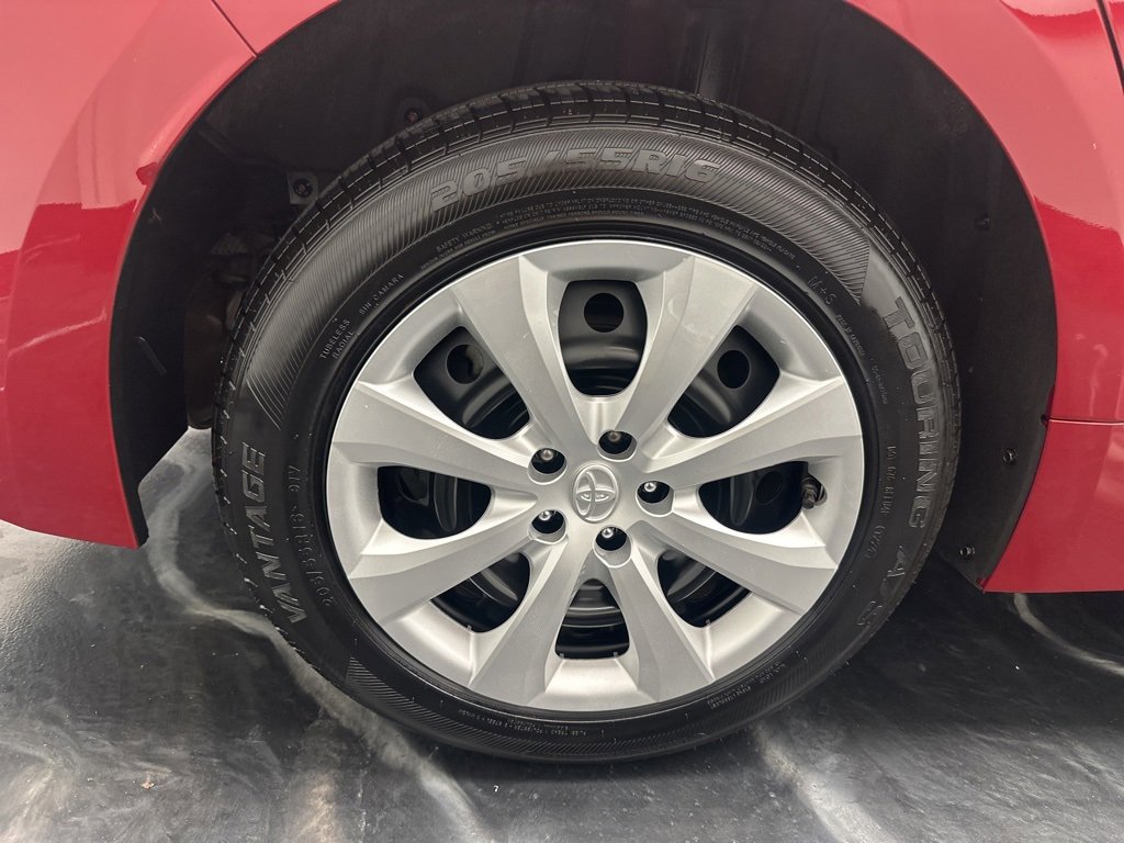 Used 2023 Toyota Corolla LE image 30