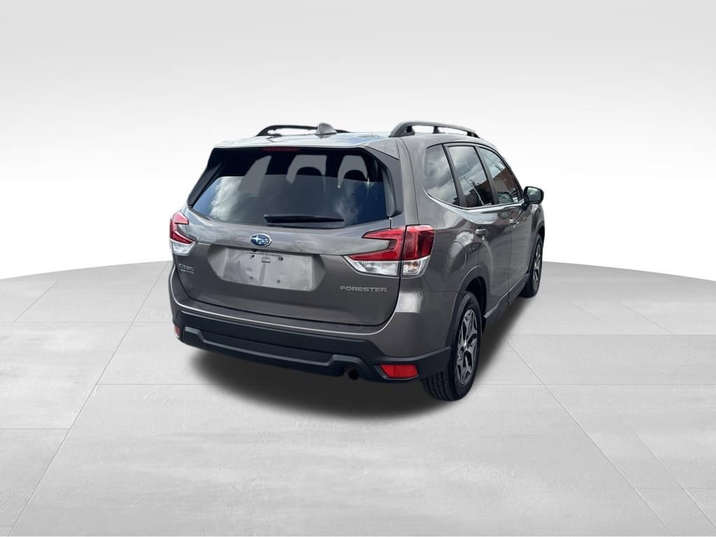 Certified 2023 Subaru Forester Premium image 32