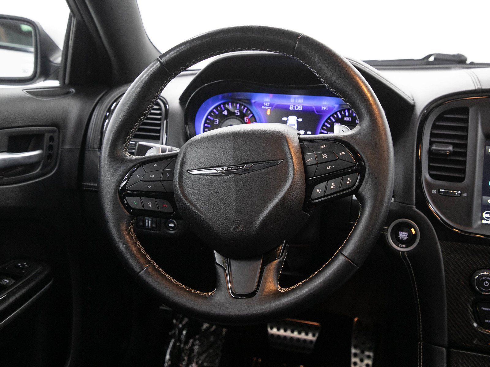 Used 2023 Chrysler 300 C RWD image 17