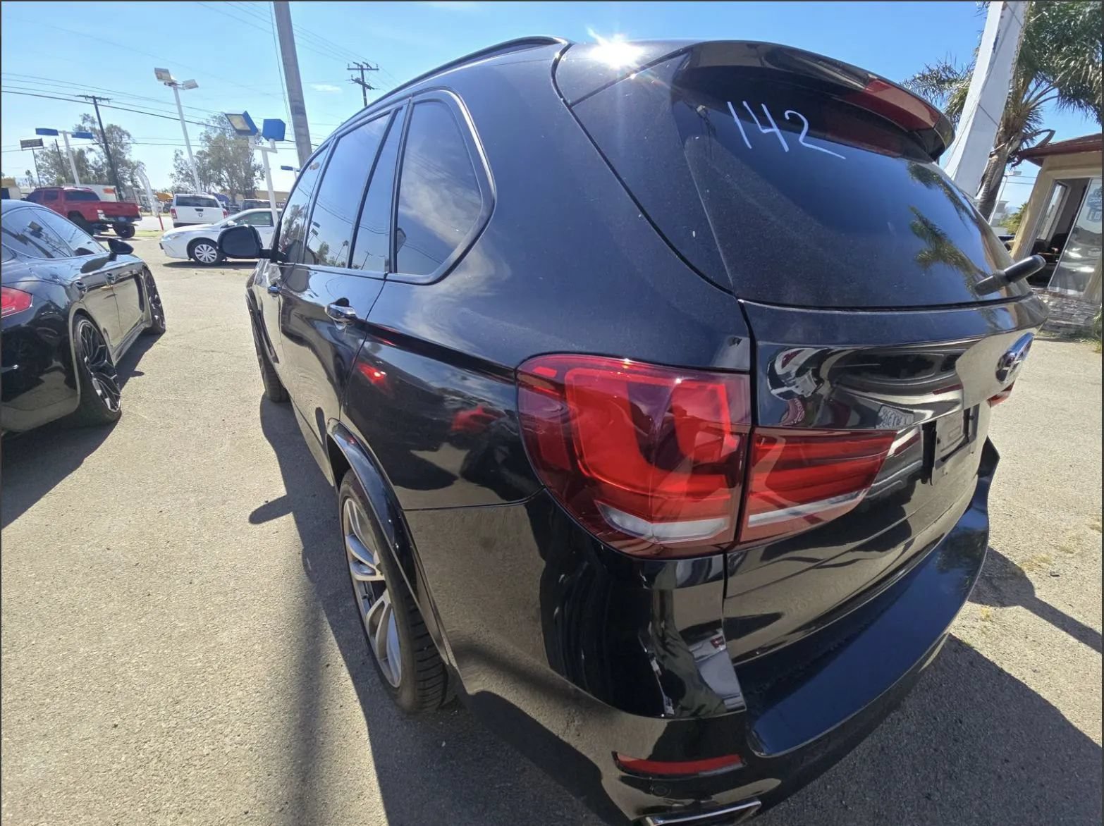 Used 2016 BMW X5 xDrive50i w/ M Sport AWD/4WD image 3