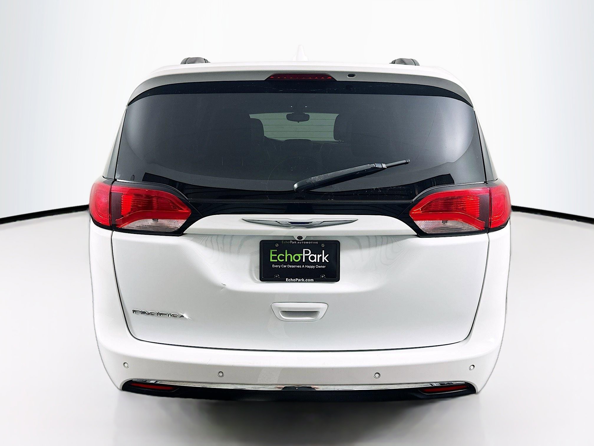 Used 2017 Chrysler Pacifica Touring-L image 7