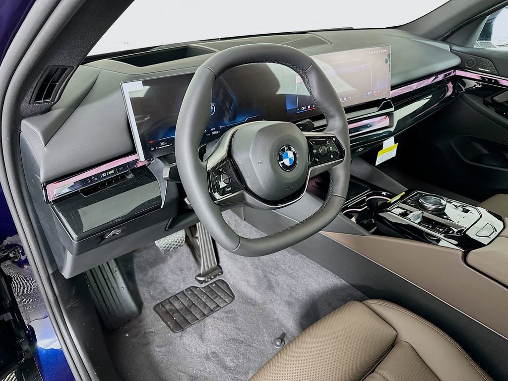 New 2026 BMW 540i xDrive image 13
