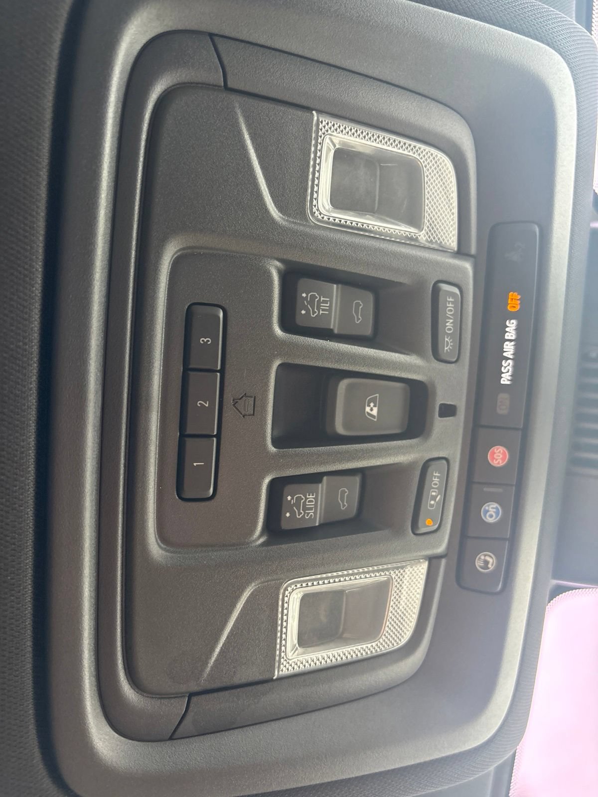 Used 2022 Chevrolet Silverado 1500 ZR2 w/ Technology Package AWD/4WD image 39