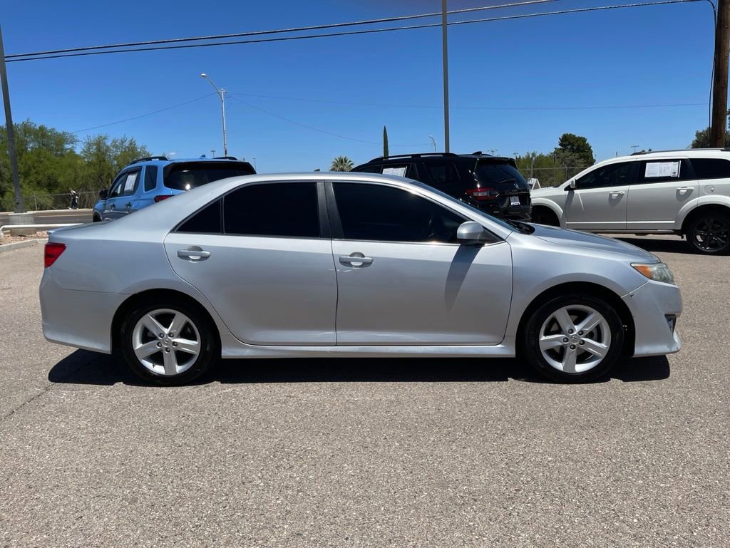 Used 2013 Toyota Camry SE FWD image 6