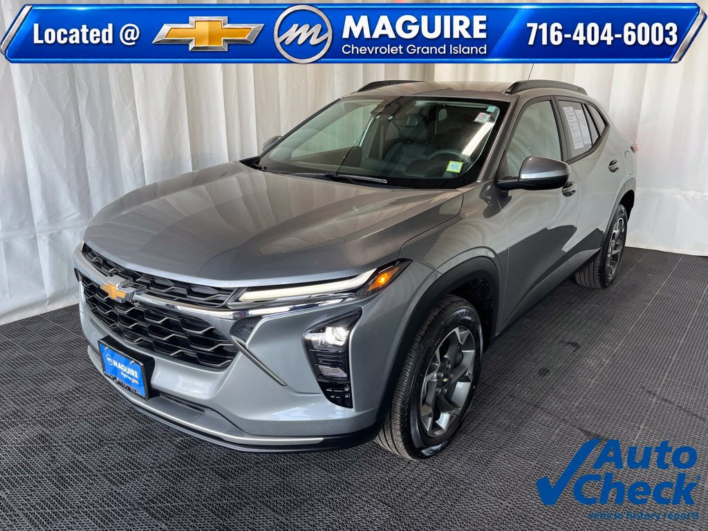 Used 2024 Chevrolet Trax LT FWD image 1