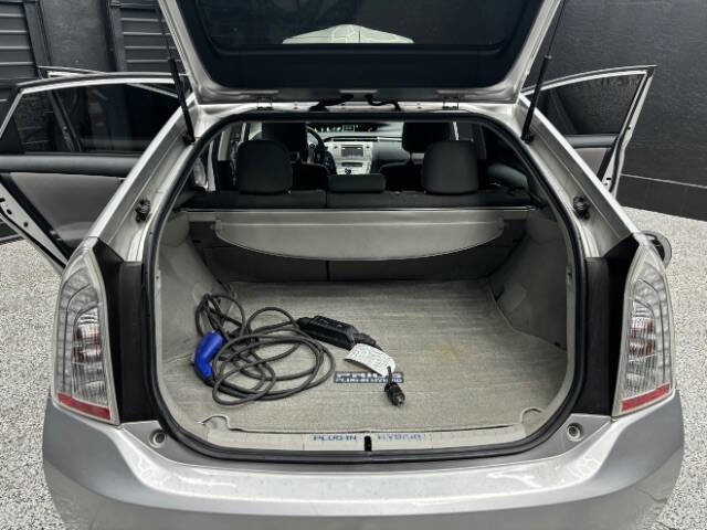 Used 2014 Toyota Prius Prime Plug-In image 9