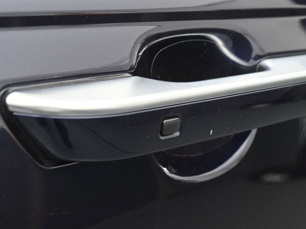 Used 2025 Kia Carnival image 41