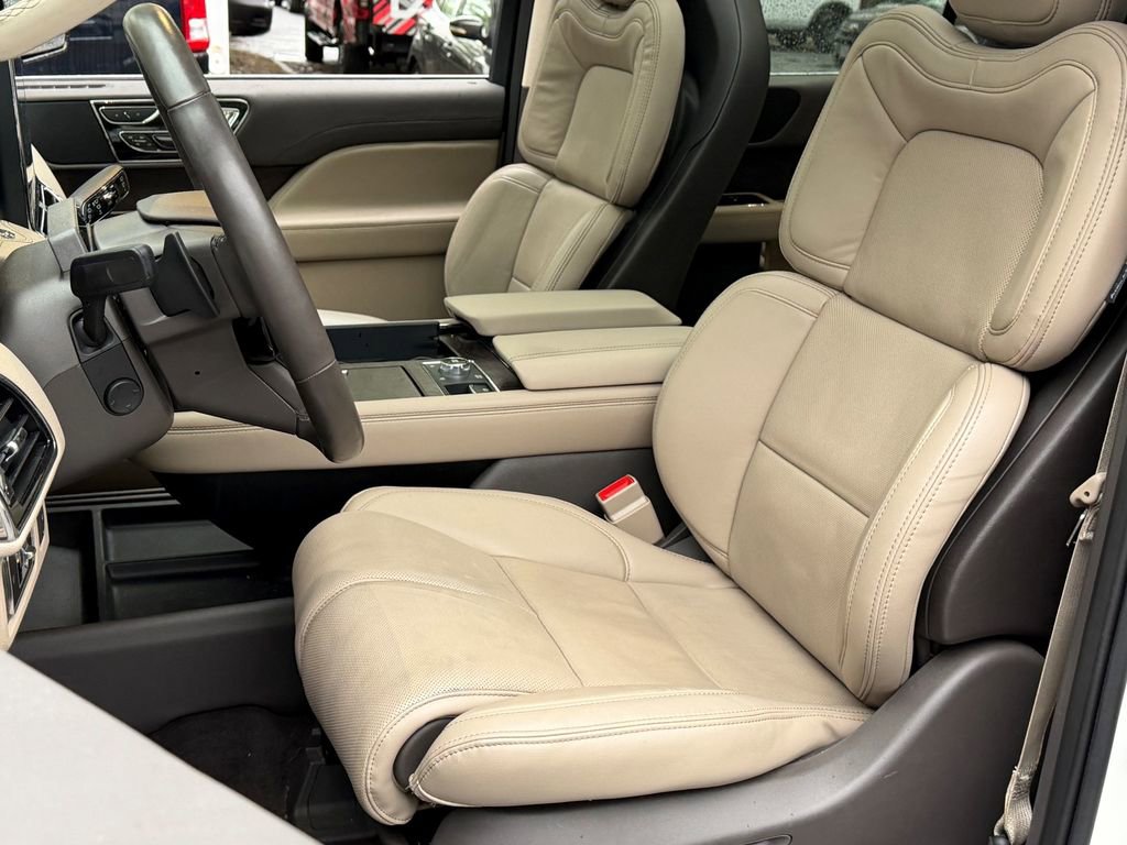 Certified 2024 Lincoln Navigator Reserve AWD/4WD image 20