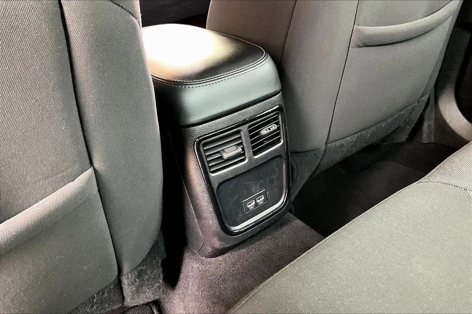 Used 2021 Dodge Charger SXT w/ Blacktop Package image 11