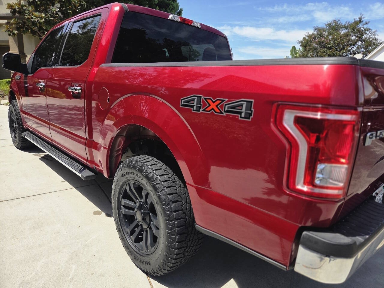 Used 2015 Ford F150 XLT w/ Equipment Group 301A Mid AWD/4WD image 13