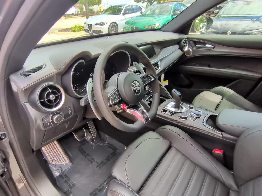Used 2024 Alfa Romeo Stelvio Quadrifoglio AWD/4WD image 34