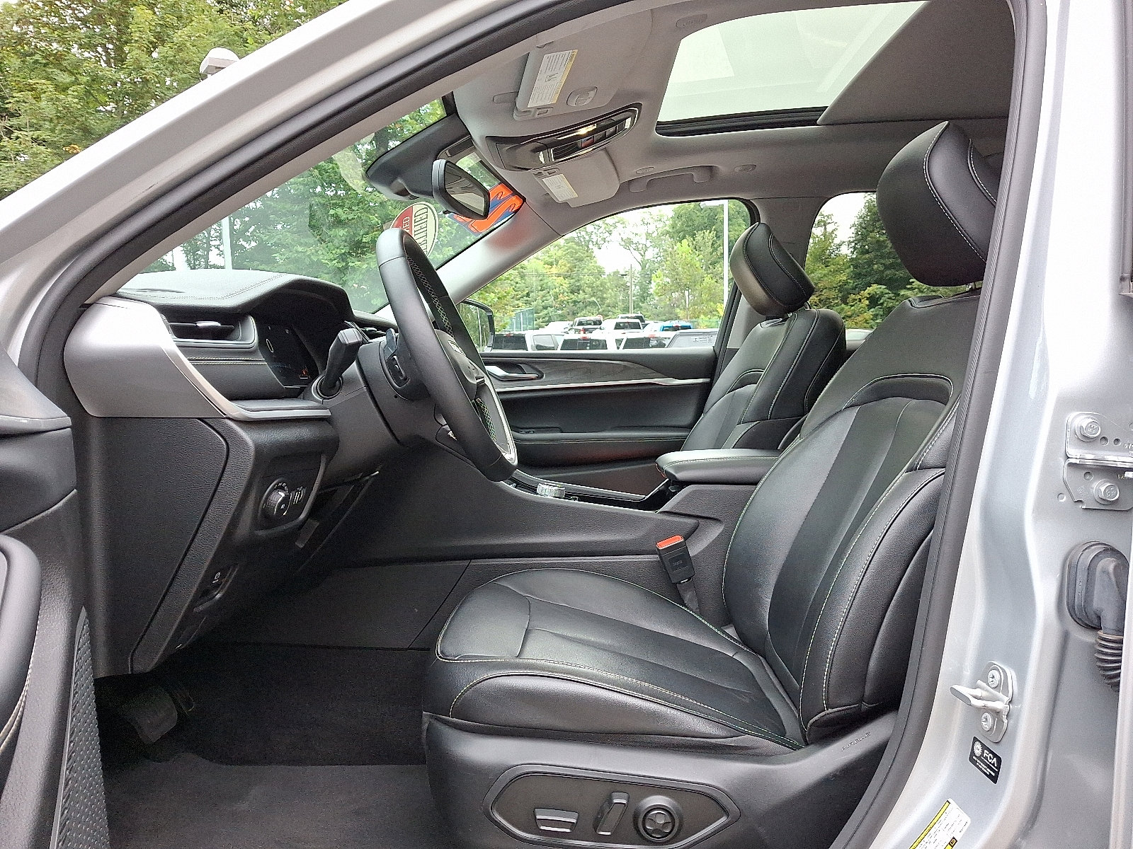 Certified 2021 Jeep Grand Cherokee L Limited w/ Trailer Tow Group (B) image 14