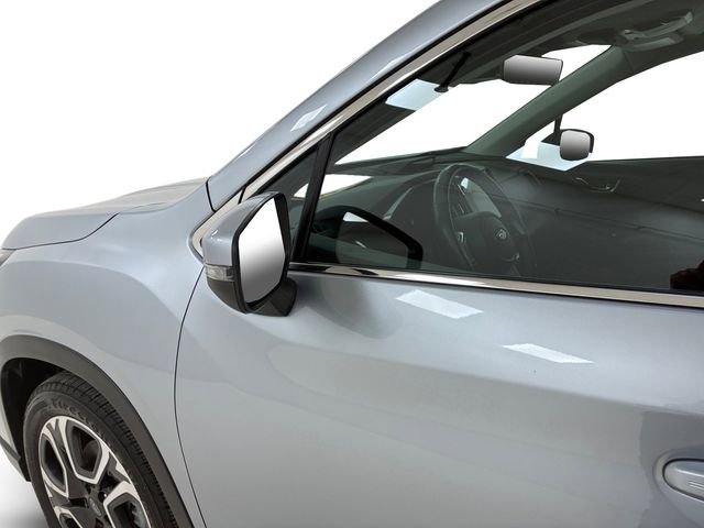 Used 2023 Subaru Ascent Limited image 10