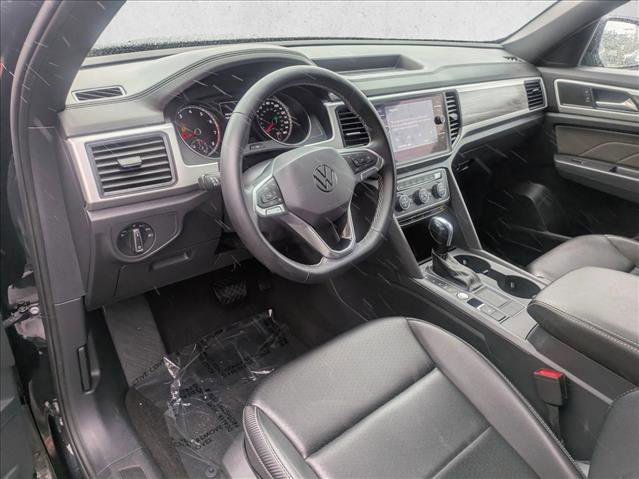 Certified 2021 Volkswagen Atlas Cross Sport SE image 11