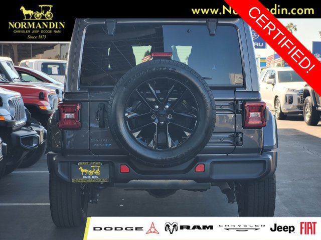 Certified 2025 Jeep Wrangler Unlimited Sahara AWD/4WD image 4