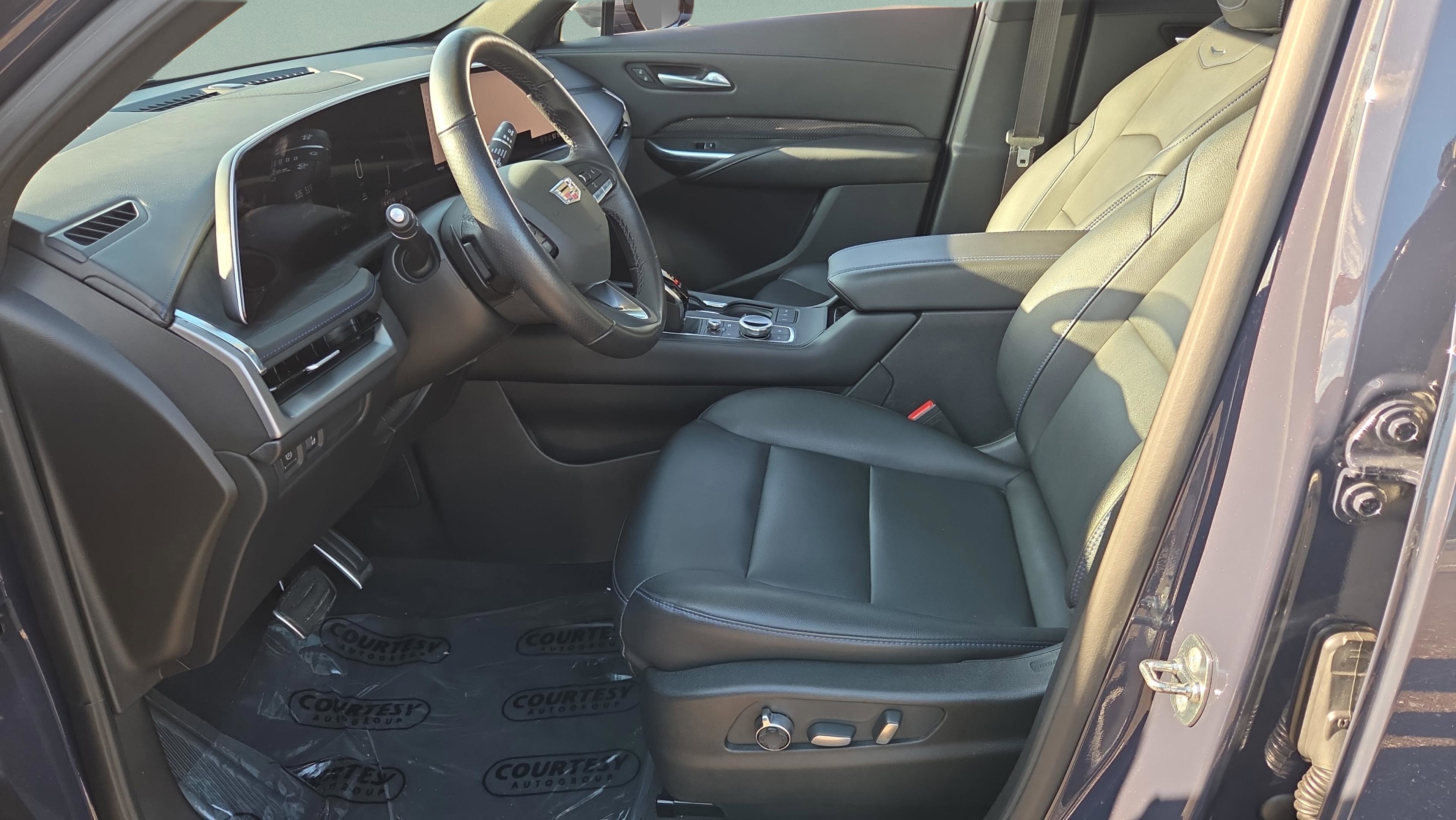 Used 2024 Cadillac XT4 Sport w/ Cold Weather Package image 22