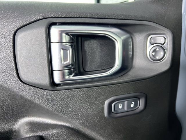 Used 2025 Jeep Gladiator Mojave w/ Safety Group image 24