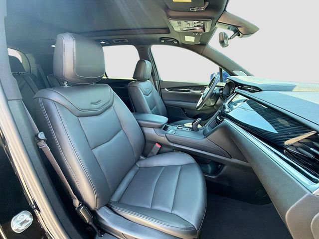 Used 2024 Cadillac XT6 Premium Luxury w/ Technology Package image 16