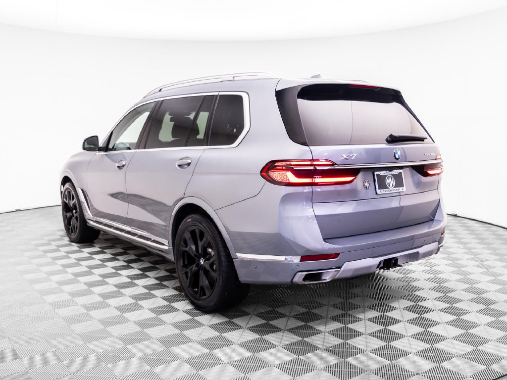 Used 2024 BMW X7 xDrive40i AWD/4WD image 4