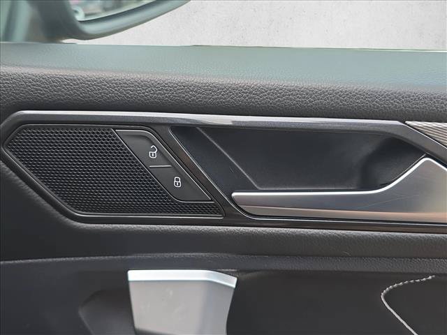 Certified 2022 Volkswagen Tiguan SE FWD image 25