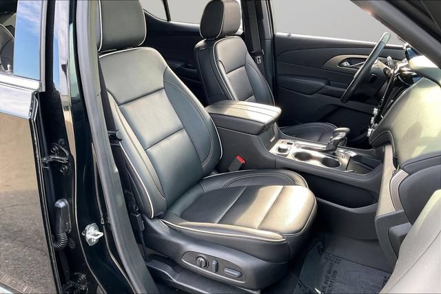Used 2023 Chevrolet Traverse Premier AWD/4WD image 7