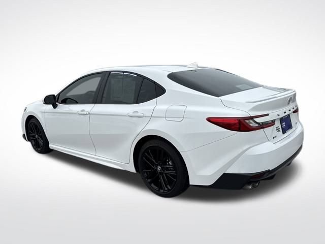 Used 2025 Toyota Camry SE w/ Convenience Package image 3