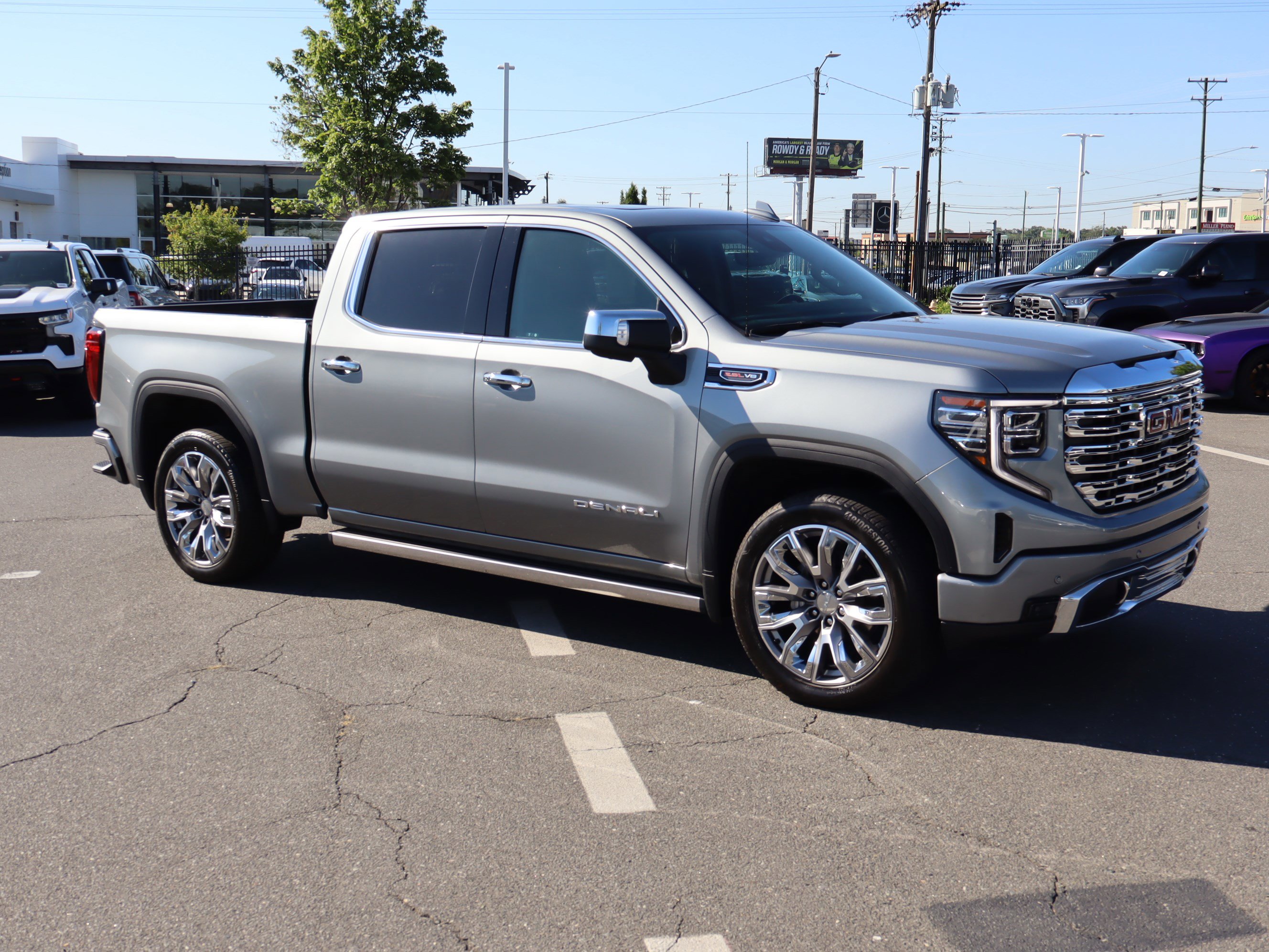 Used 2025 GMC Sierra 1500 Denali w/ Denali Reserve Package AWD/4WD image 2