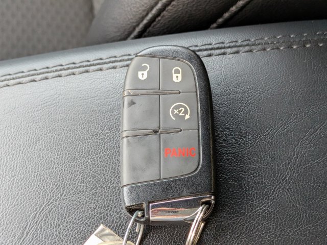 Used 2026 Jeep Compass Latitude AWD/4WD image 29