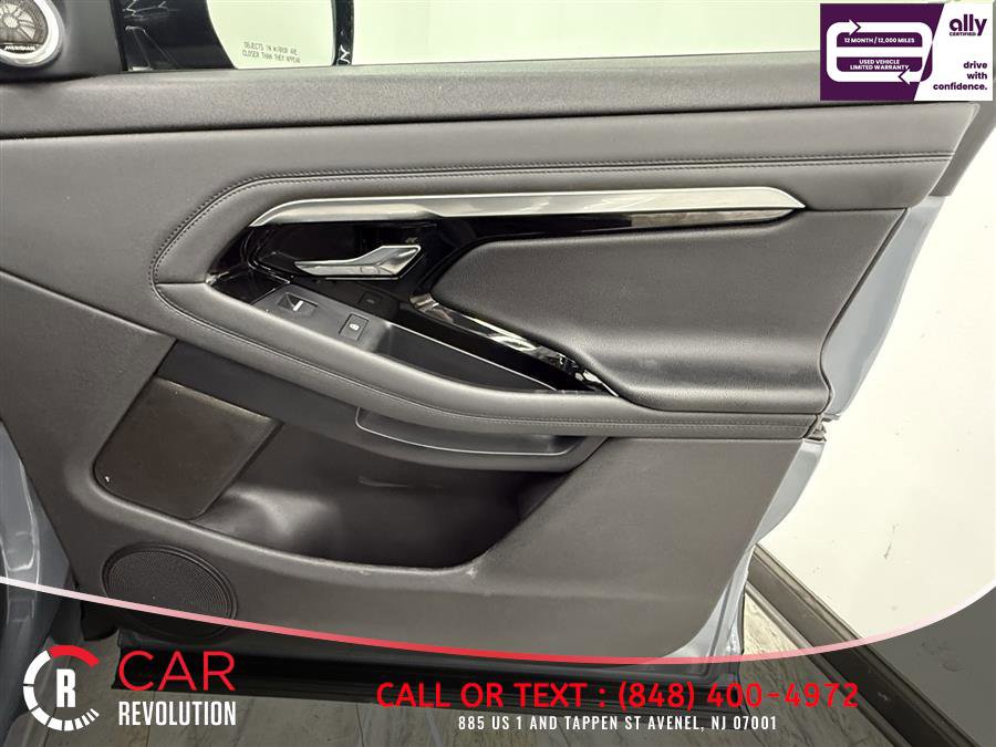 Used 2021 Land Rover Range Rover Evoque R-Dynamic S AWD/4WD image 37