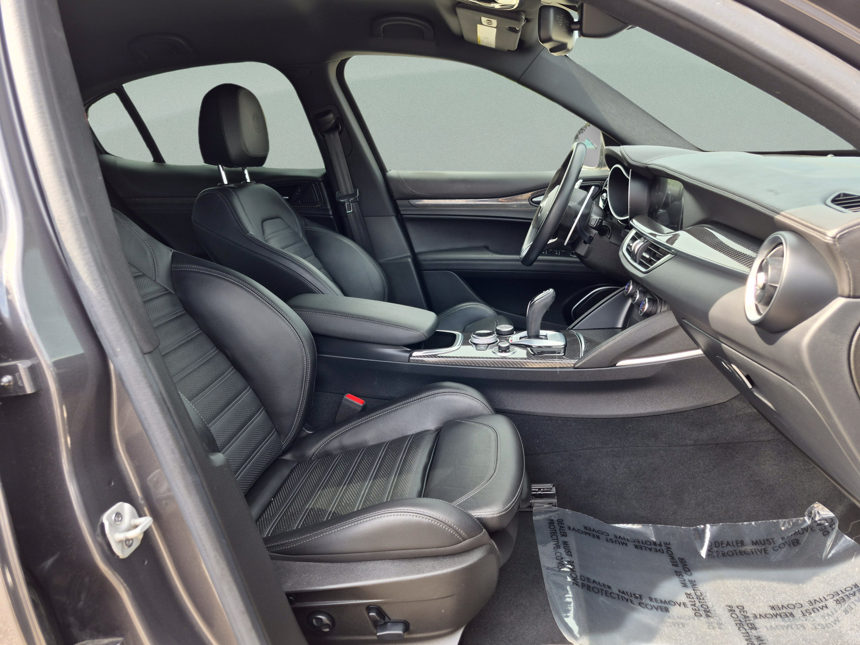 Used 2022 Alfa Romeo Stelvio Quadrifoglio w/ Active Assist Plus Package AWD/4WD image 21