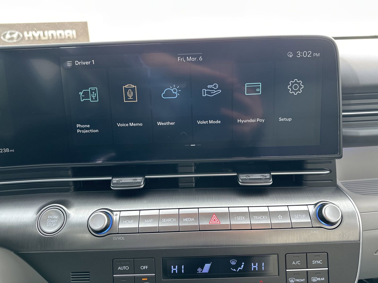 Used 2025 Hyundai Kona Limited image 48