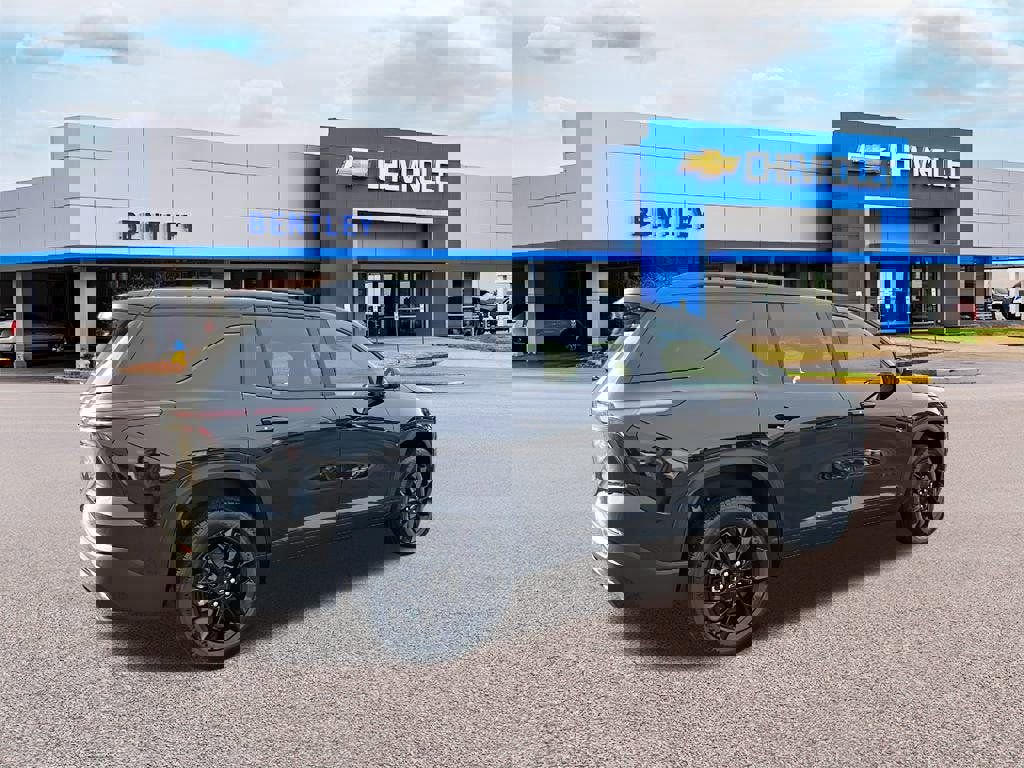 New 2026 Chevrolet Traverse LT w/ Midnight/Sport Edition image 5