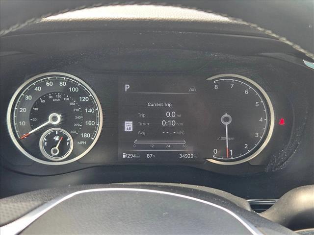 Used 2025 Genesis G70 2.5T image 22