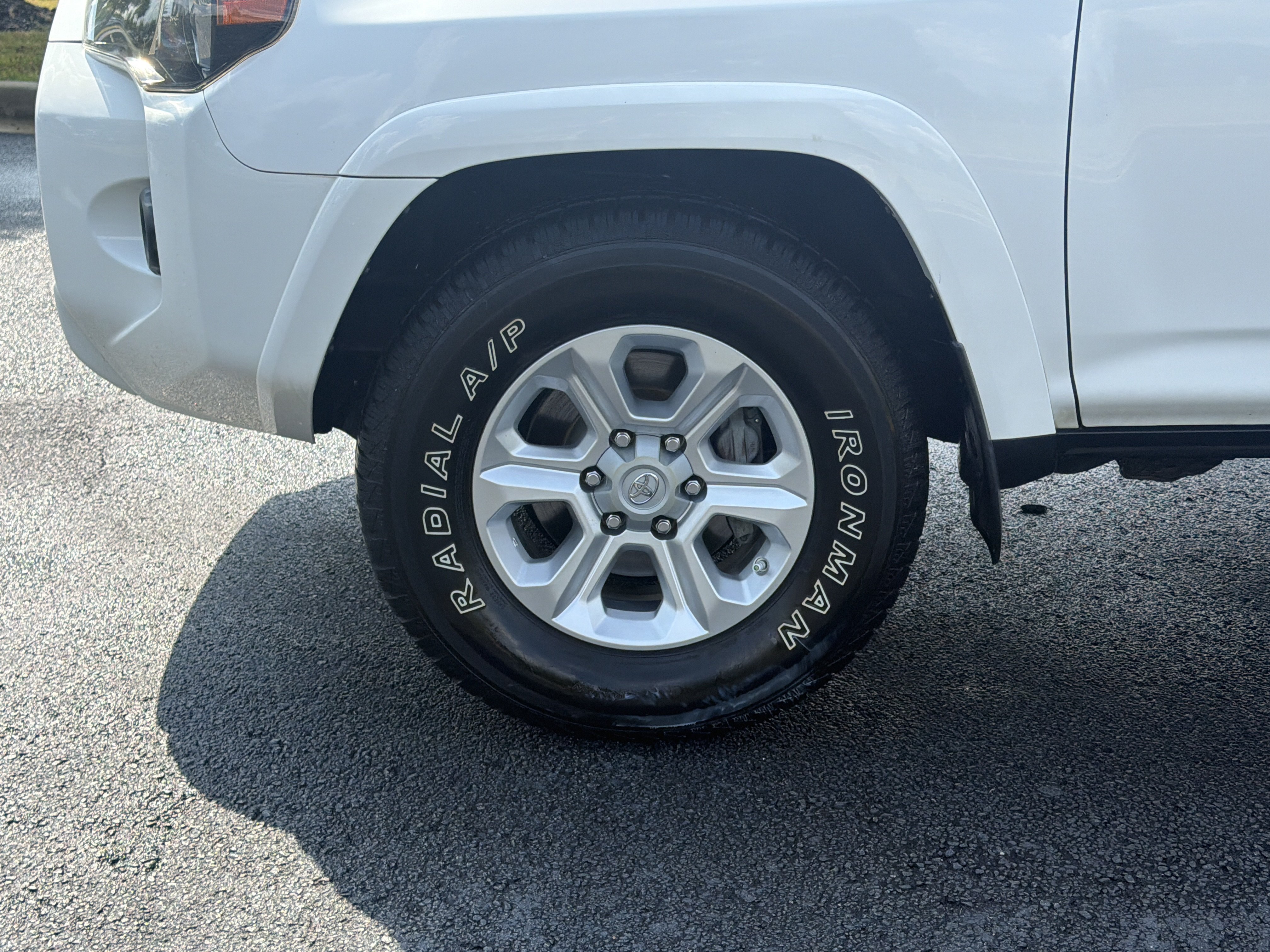 Used 2015 Toyota 4Runner SR5 RWD image 32