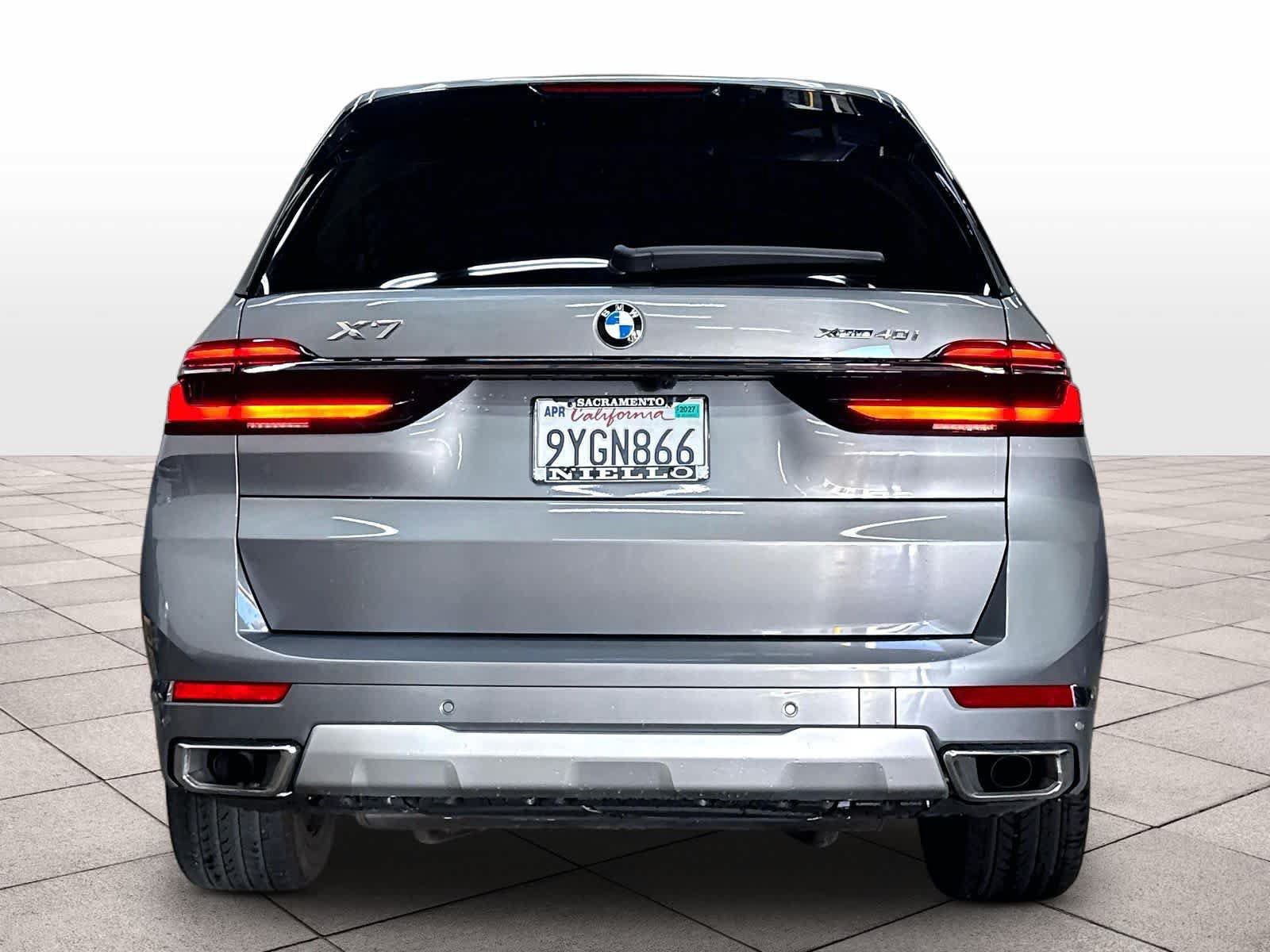 Used 2026 BMW X7 xDrive40i w/ Premium Package AWD/4WD image 7