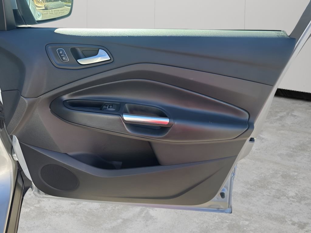 Used 2017 Ford Escape Titanium image 12