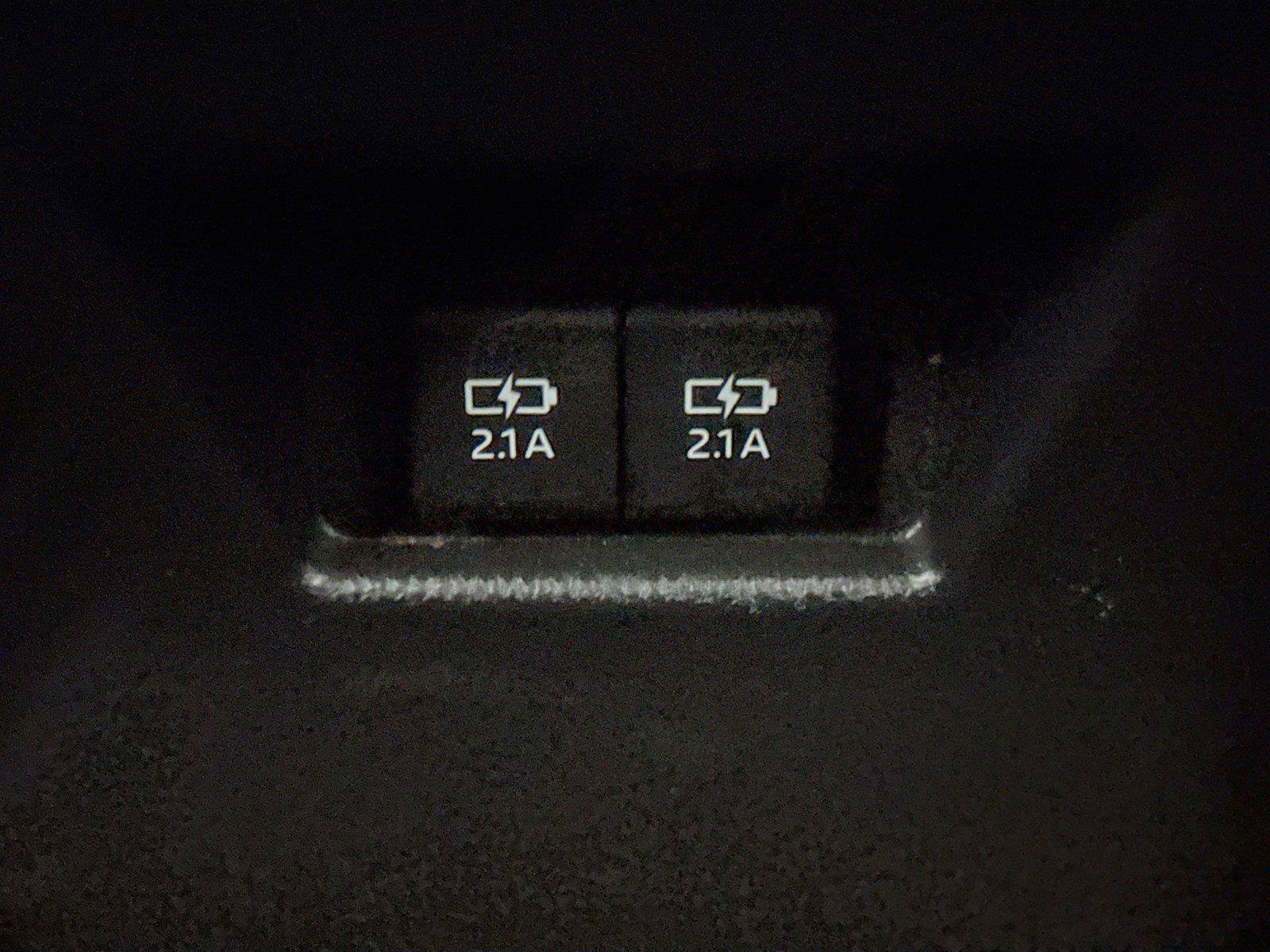 Used 2022 Toyota Venza LE AWD/4WD image 34
