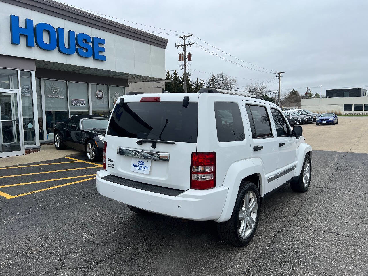 Used 2012 Jeep Liberty Limited Jet w/ Comfort/Convenience Group image 10