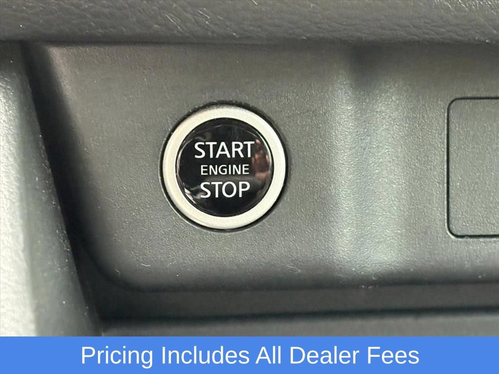 Used 2023 Nissan Rogue SV AWD/4WD image 15
