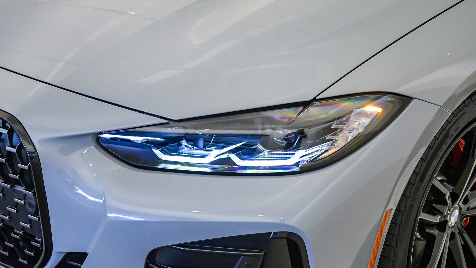 Used 2024 BMW M440i Coupe w/ Premium Package RWD image 9