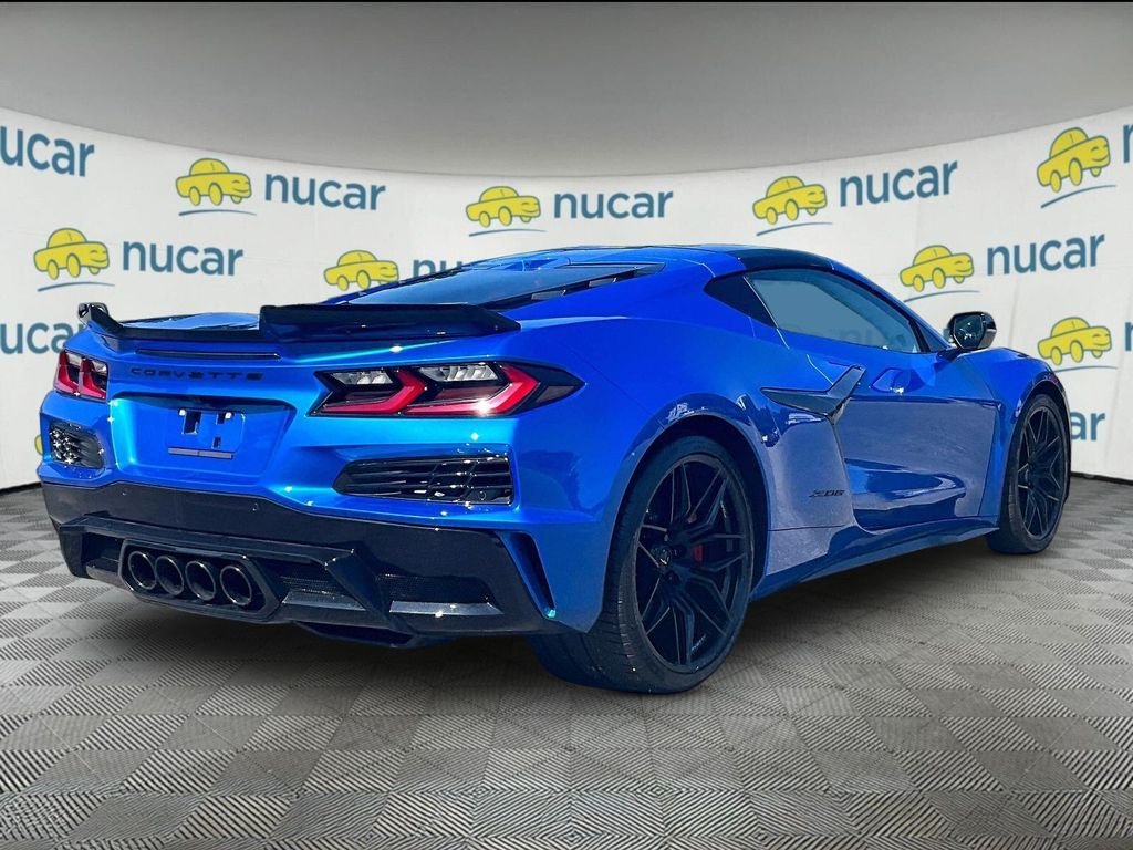 Used 2024 Chevrolet Corvette Z06 w/ Stealth Interior Trim Package RWD image 6