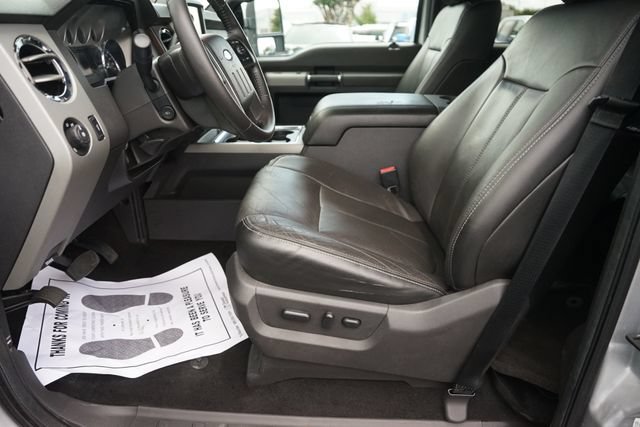 Used 2016 Ford F250 Lariat w/ Lariat Ultimate Package AWD/4WD image 9