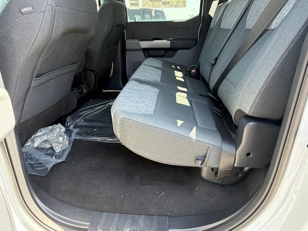 New 2026 Ford F250 XLT w/ FX4 Off-Road Package AWD/4WD image 17