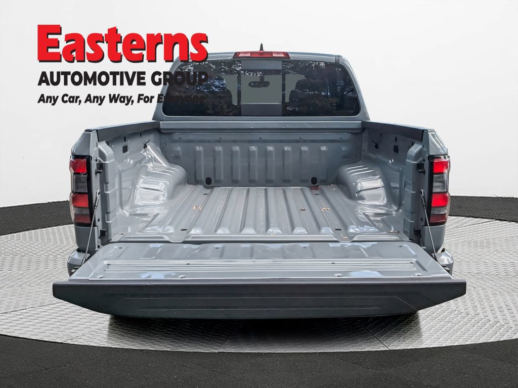 Used 2024 Nissan Frontier PRO-4X w/ Technology Package AWD/4WD image 9