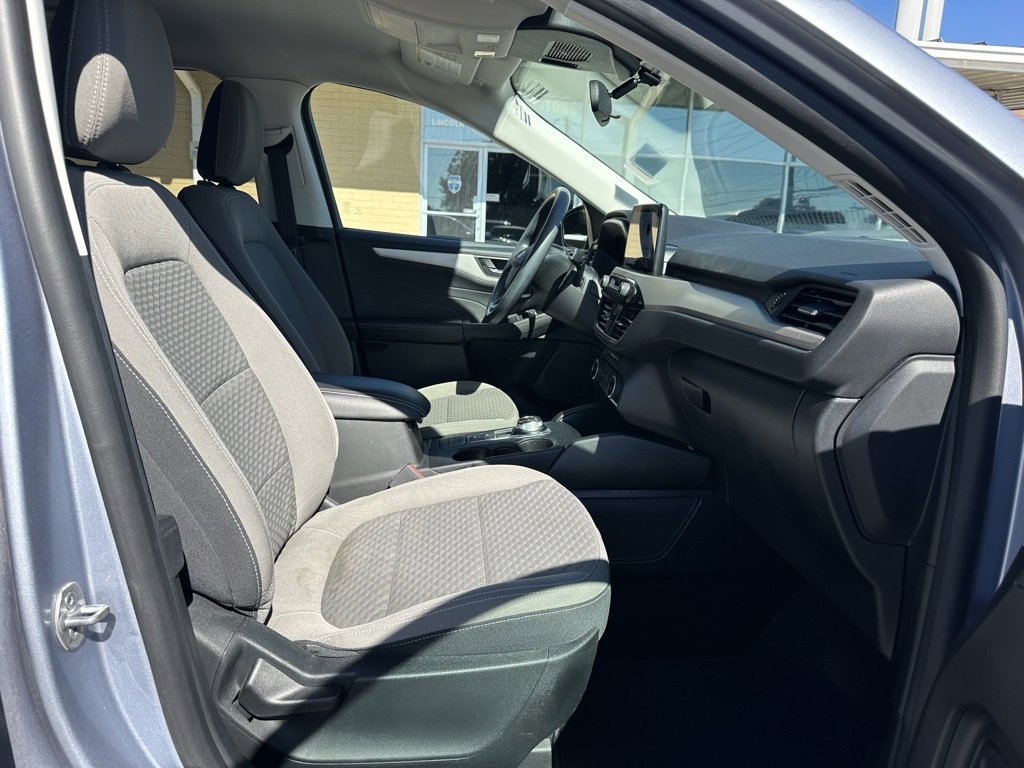Used 2022 Ford Escape SE image 13