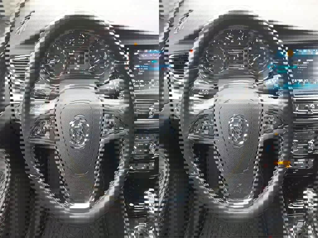 Used 2020 Buick Encore Preferred image 22