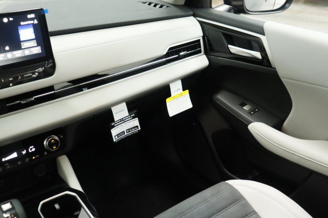 New 2026 Mitsubishi Outlander SE FWD image 21