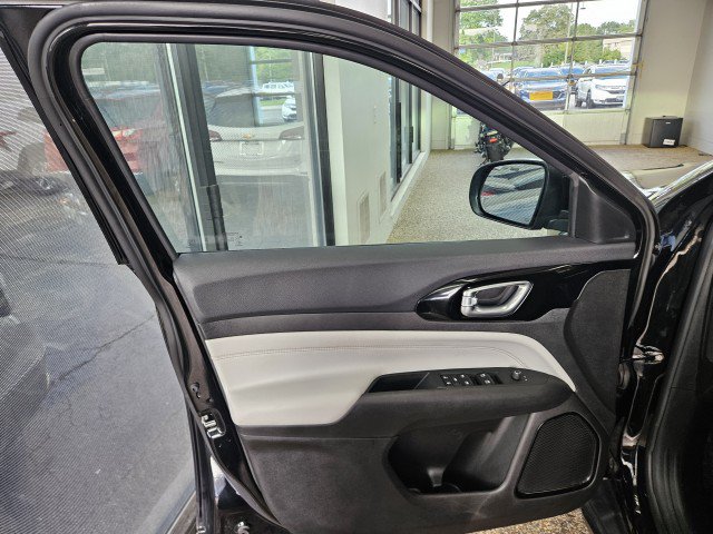 Used 2024 Jeep Compass Limited AWD/4WD image 17