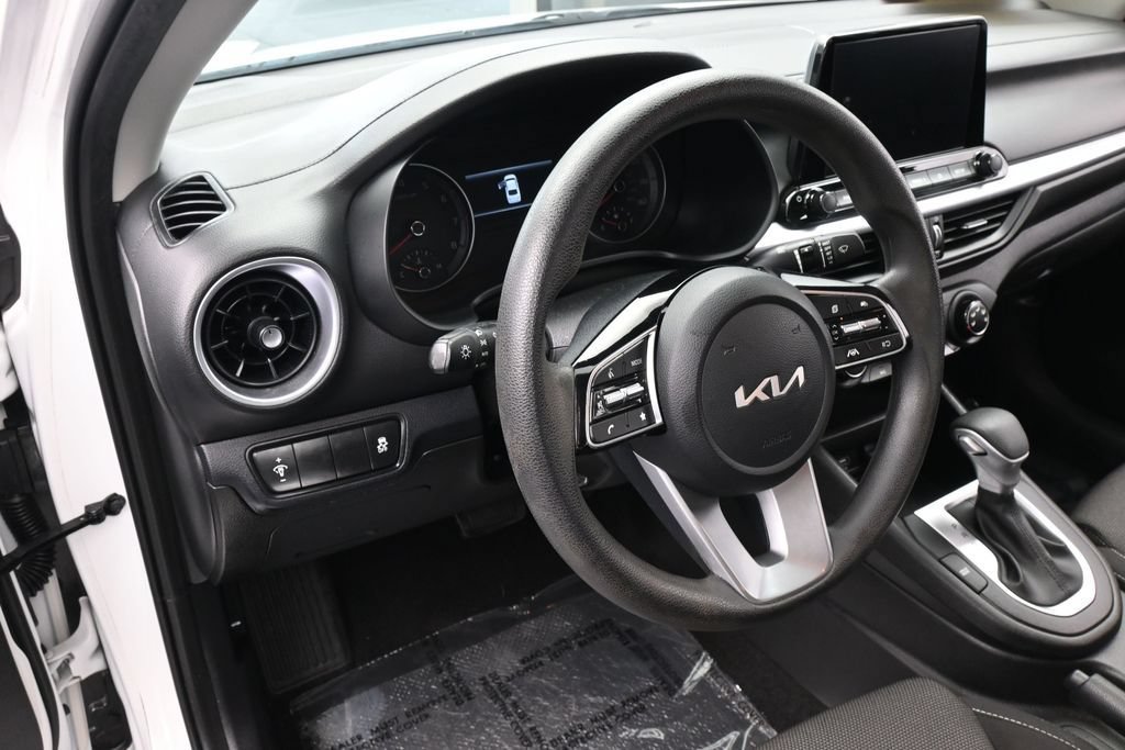 Used 2023 Kia Forte LXS FWD image 15